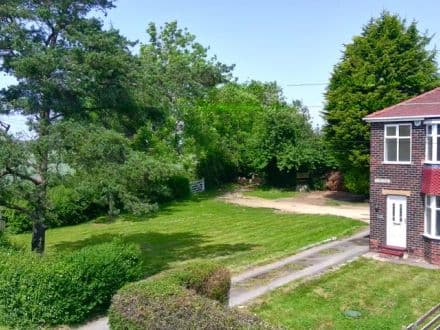 1 Viewlands, New Road, Little Smeaton, Pontefract, WF8 3LJ